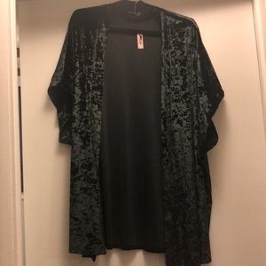 Victoria’s Secret black velvet short sleeve robe